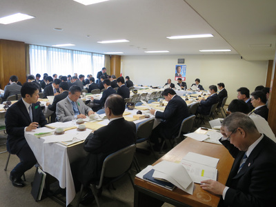 台灣將加強對日本輸台產品的規範後，日本執政黨自民黨24日召開相關會議，與會官員不但建議向WTO提告，相關部門官員更贊同可以先做好資料準備。（日自民黨召開食安會議，中央社）