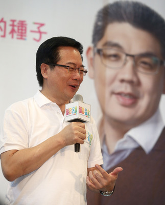 國民黨台北市長參選人連勝文競選總部總幹事蔡正元強調絕無竊聽，若有「立即退出政壇」（中央社資料照片）