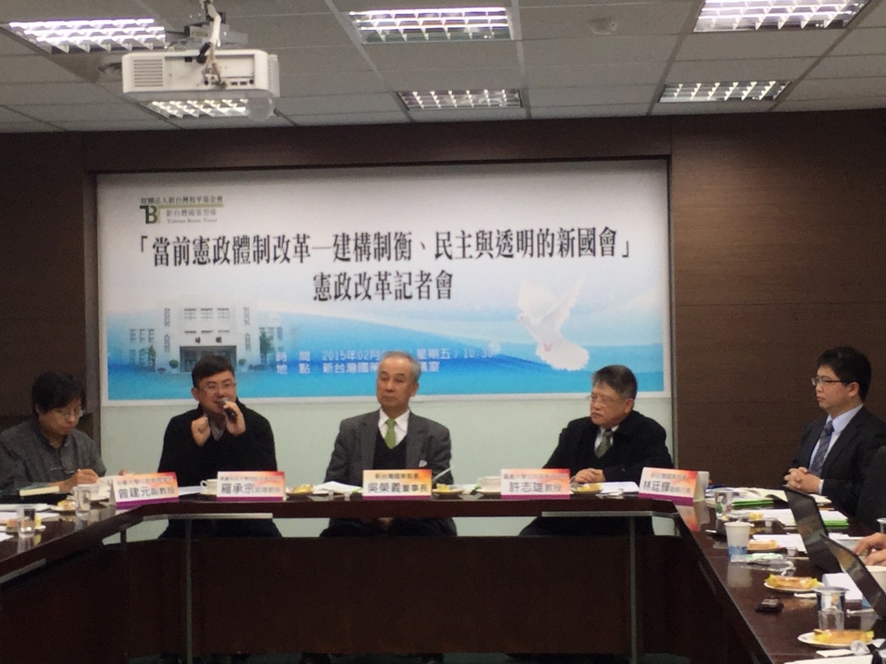 蔡英文民調比賴清德高,吳榮義:眼前賴要贏蔡,不太可能。(朱蒲青攝)