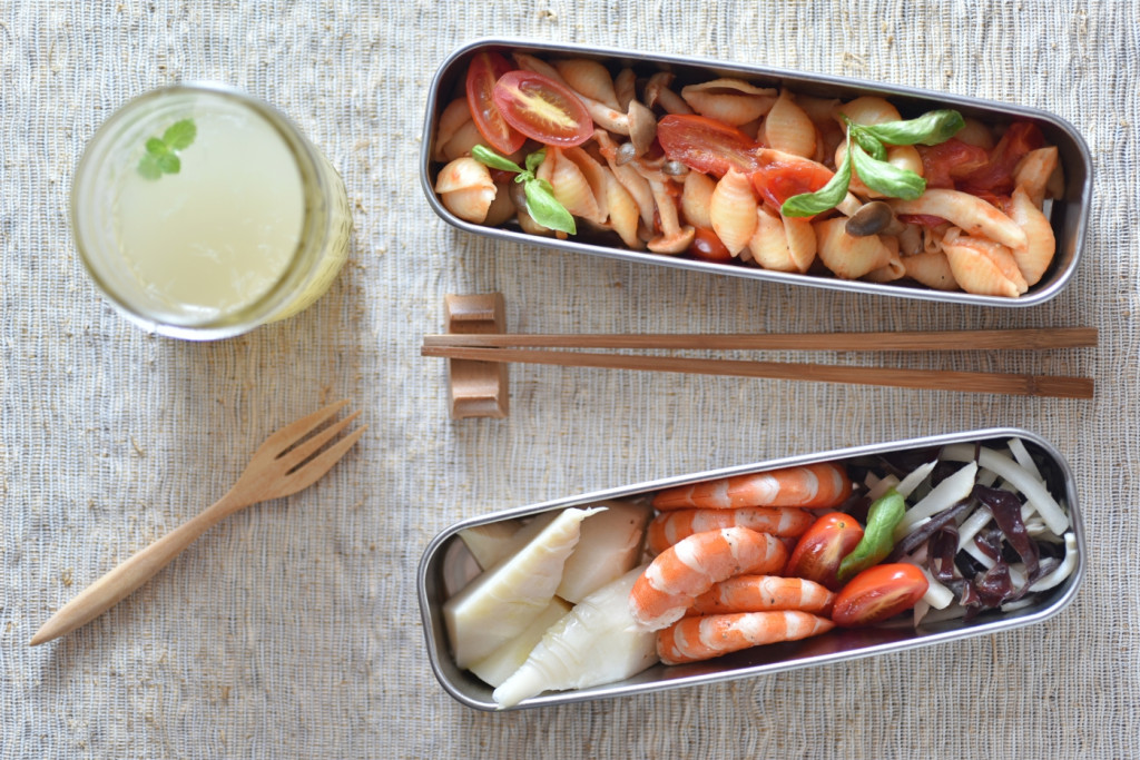 夏季便當少不了鮮甜綠竹筍,做成水煮及清炒兩式。