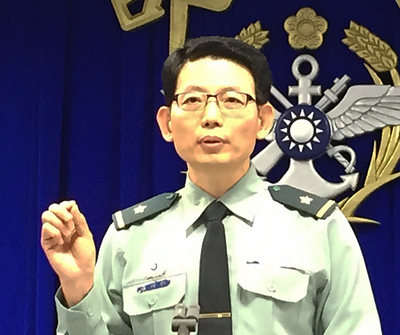 國防部今天下午召開記者會，軍事發言人羅紹和（圖）針對營區參訪及601旅軍紀案說明。(中央社)20150410