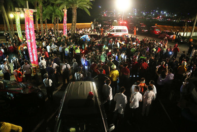 新北市八仙水上樂園疑因粉塵爆炸造成大批遊客灼傷,行政院長毛治國下令彩色粉末確保安全前禁止公眾場所使用。(中央社)20150628