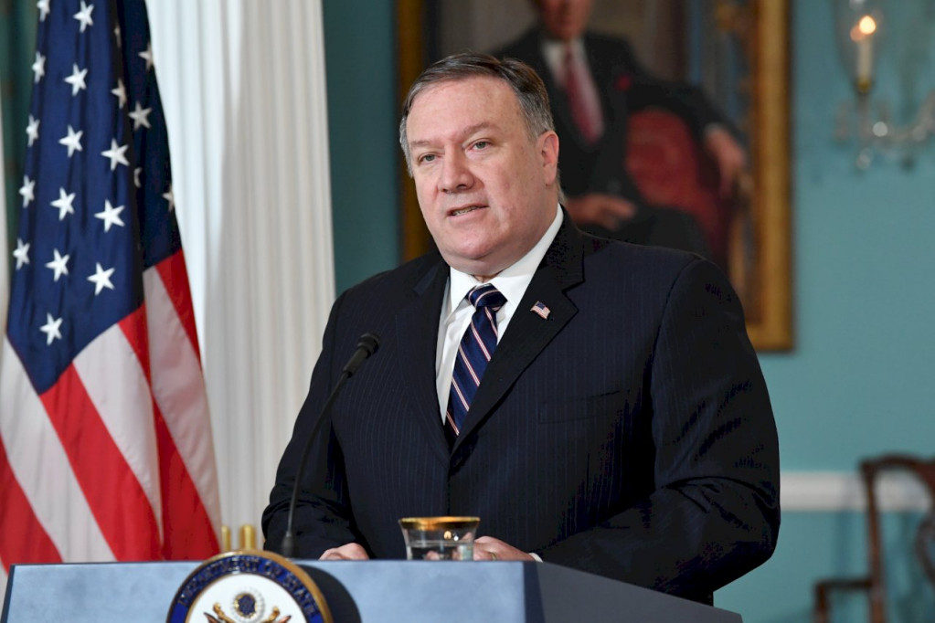 美國國務卿蓬佩奧（Mike Pompeo）蓬佩奧的聲明說，「美國強烈譴責將台灣排除於世界衛生大會。在全世界繼續與新型冠狀病毒疫情大流行苦鬥之際，我們需要多邊機構履行其聲明的宗旨，為所有的成員國服務，而不是在人們的生命安全問題上玩弄政治。 圖／美國國務院，資料照