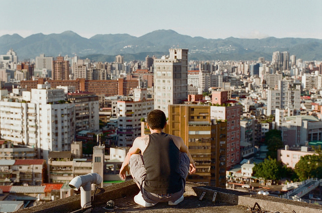 在這自由的土地上,有人一直指責這塊土地的不是,卻不斷歌頌著監獄的美麗。圖/Taiwan Scenery Gallery @flickr (CC BY-SA 2.0)