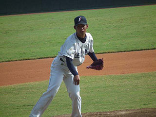 叫他第一名！非棒球名校，就讀遠東科大二年級林銘謙以防禦率0的佳績，勇奪今年成棒甲組春季聯賽投手獎第一名，創下近期甲組成棒賽的最佳成績。（圖取自遠東科大網站20150511）