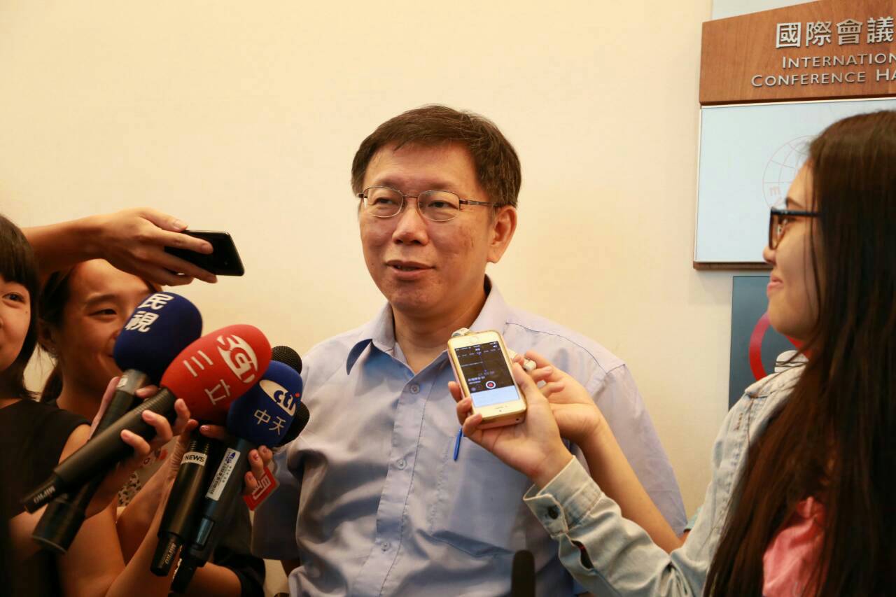檢察官今天（25日）赴台大醫院調閱資料，台北市長參選人柯文哲表示，將配合調查。（資料照片）