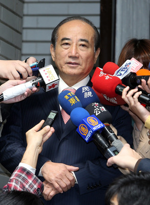 最高法院昨裁定國民黨主席朱立倫應承接訴訟，立法院長王金平今（6）日重申尊重黨中央，順其自然。(中央社資料照片)