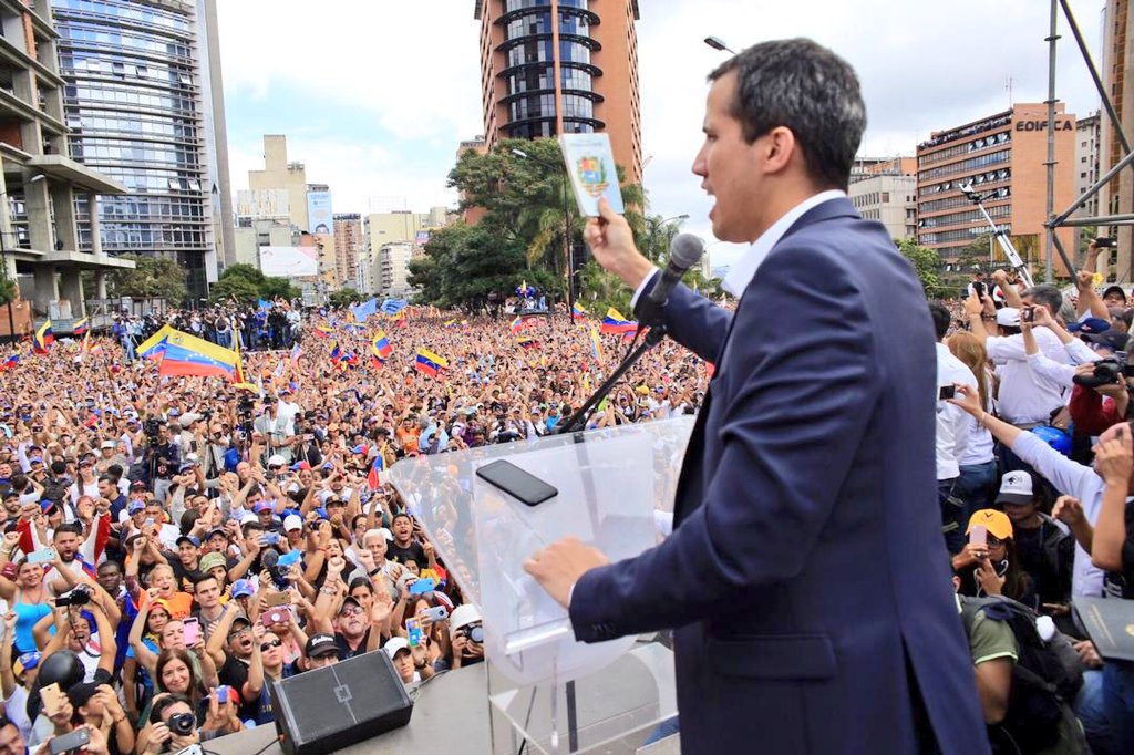 委內瑞拉反對黨領袖瓜伊多（Guaido）宣布成立臨時政權，獲得美歐許多國家承認，國家主權沒有受到影響，但台灣目前是連「國家」都還沒有，而目前在治理台澎的「中華民國」，既不是國家也不是政府，也沒有台澎的所有權、主權。圖／截自瓜伊多推特（資料照）