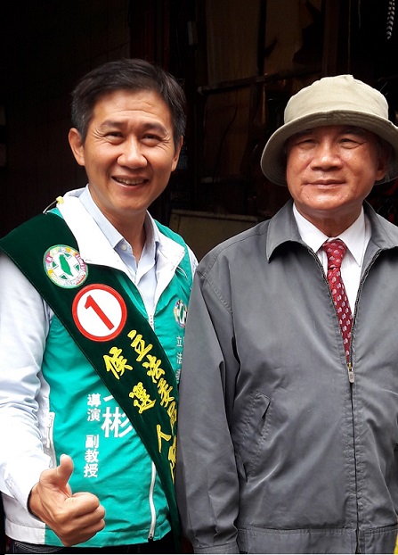 林義雄丶蘇貞昌兩位民進黨前主席，今天分別到和美地區陪同陳文彬掃街拜票，讚揚陳文彬是有關懷心的人才，鄕親應珍惜力挺。（陳文彬總部提供）