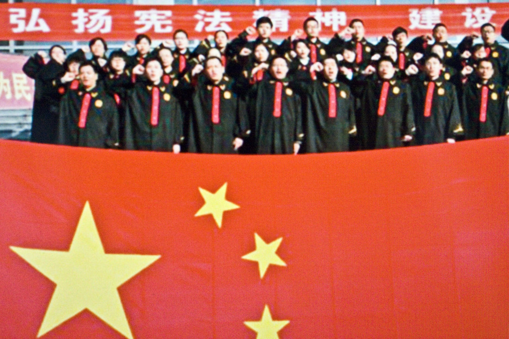 中國依法治國,竟大規模抓捕律師(網路圖片翻攝自BBC/新華社)