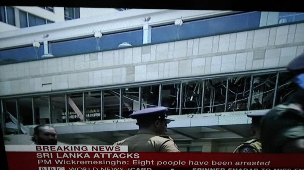 斯里蘭卡今（21）日發生教堂及旅館連環爆炸案。圖／翻攝BBC新聞