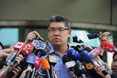 連柯二人電視辯論會明晚八時登場，國民黨台北市長候選人連勝文（圖）表示將以財經議題為主打。（資料照片，中央社）
