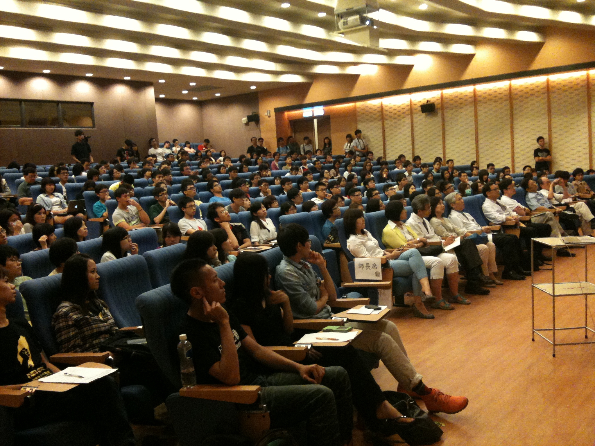 講座會場。(記者陳俊廷攝)