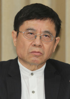 為了捍衛經營權，矽品董事長林文伯一邊開股東臨時會，但其實另一方面也已經向高雄地院提出請求確認公開收購無效之訴，雙方又重回法律戰。（中央社資料照