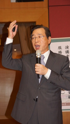 證交所董事長、前台北市財政局長李述德回函北市府，要市府「政風處」重啟調查。（中央社）20150529