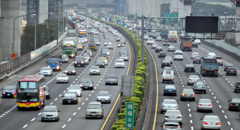 元旦四天連續假期，高速公路局提供連假期間使用國道的小撇步。（中央社資料照）