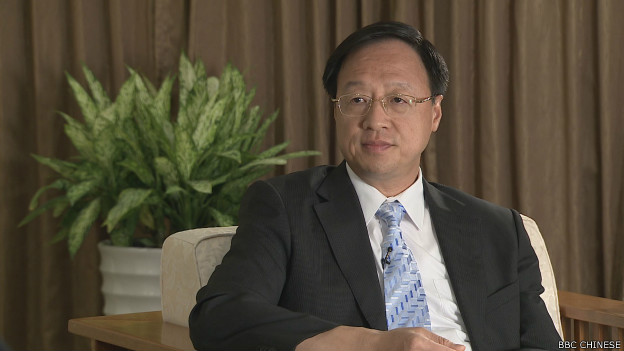 《BBC中文網》21日專訪江宜樺，內容今(24)日披露。在訪問中江揆針對兩岸關係、台灣經濟以及台、港民主發展及「太陽花學運」等議題答覆提問。(翻攝《BBC中文網》)