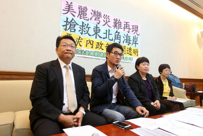 前營建署長葉世文在任內提出變更東北角海岸風景特定區計劃案，將原屬保護區約300公頃私人土地變更為旅館遊樂區，環團及立委要求撤案，內政部營建署指21日都委會將開會討論。（中央社20150404）
