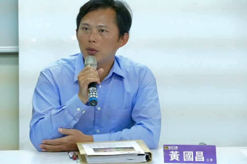 總統若提名許宗力擔任司法院長,黃國昌:看不出許的資格有違憲爭議。圖/摘自黃臉書
