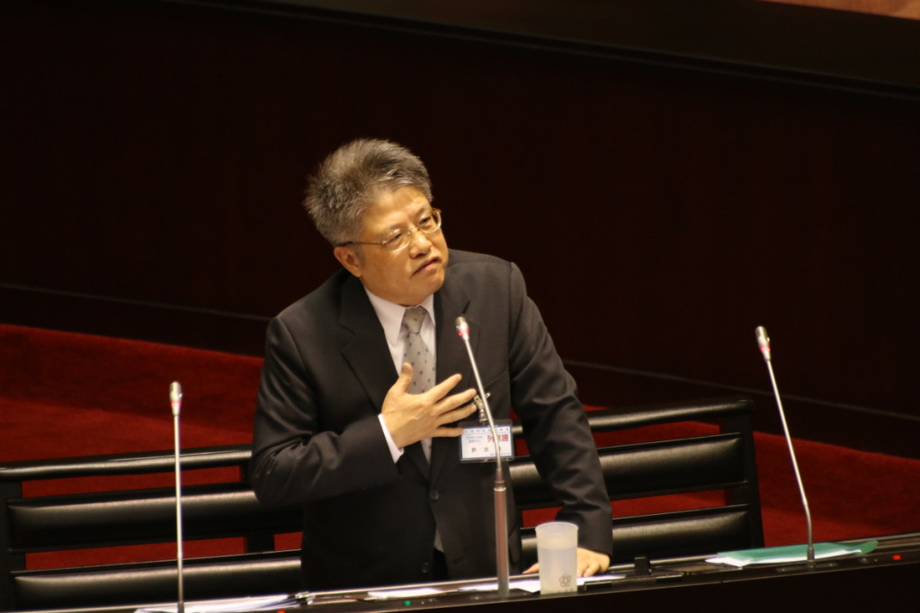 司法院大法官被提名人許志雄對「中華民國」一詞表示有很多不同的意義，他認為《聯合國憲章》內的中華民國指涉的是中國。圖／何豪毅攝
