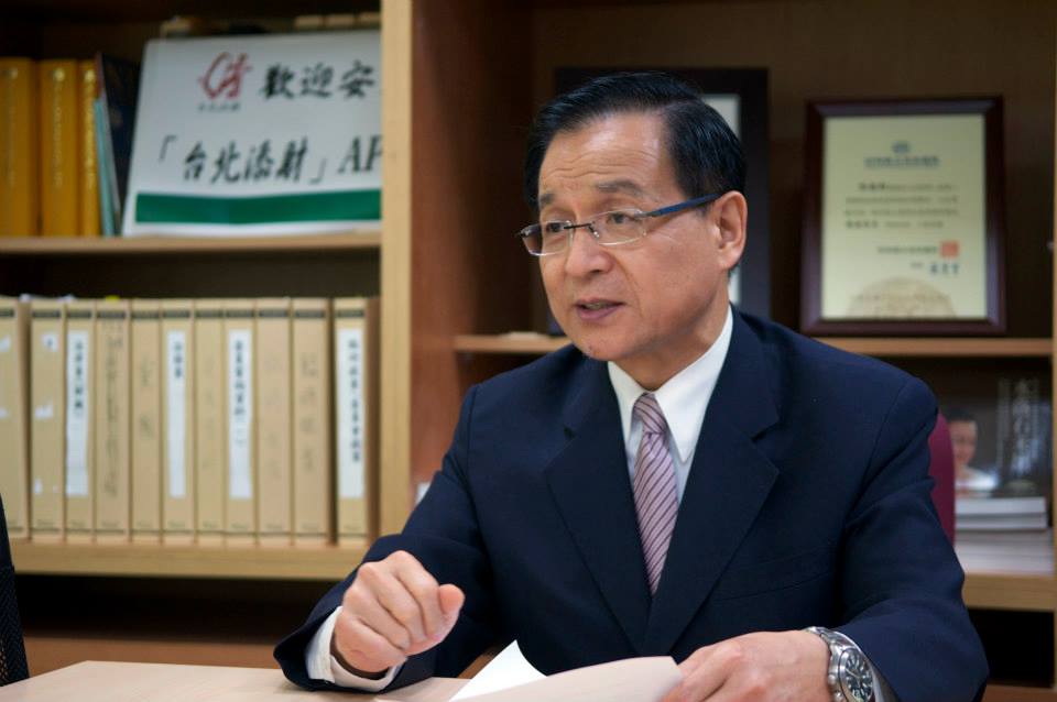 許添財有8年台南治理經驗。(記者黃謙賢攝)