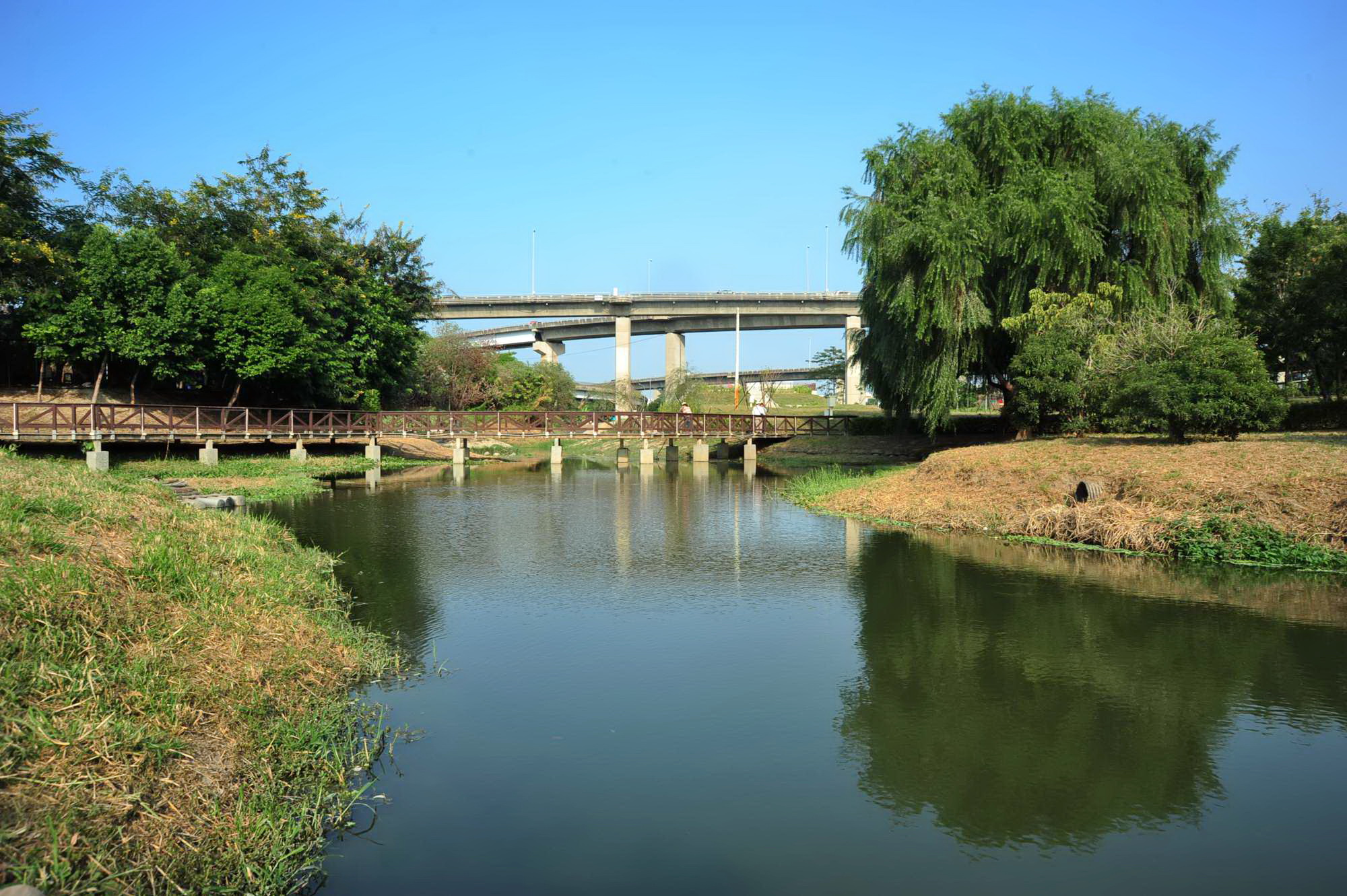愛河上游「檨仔林埤」擺脫惡臭，大變身！（照片高市府提供）  