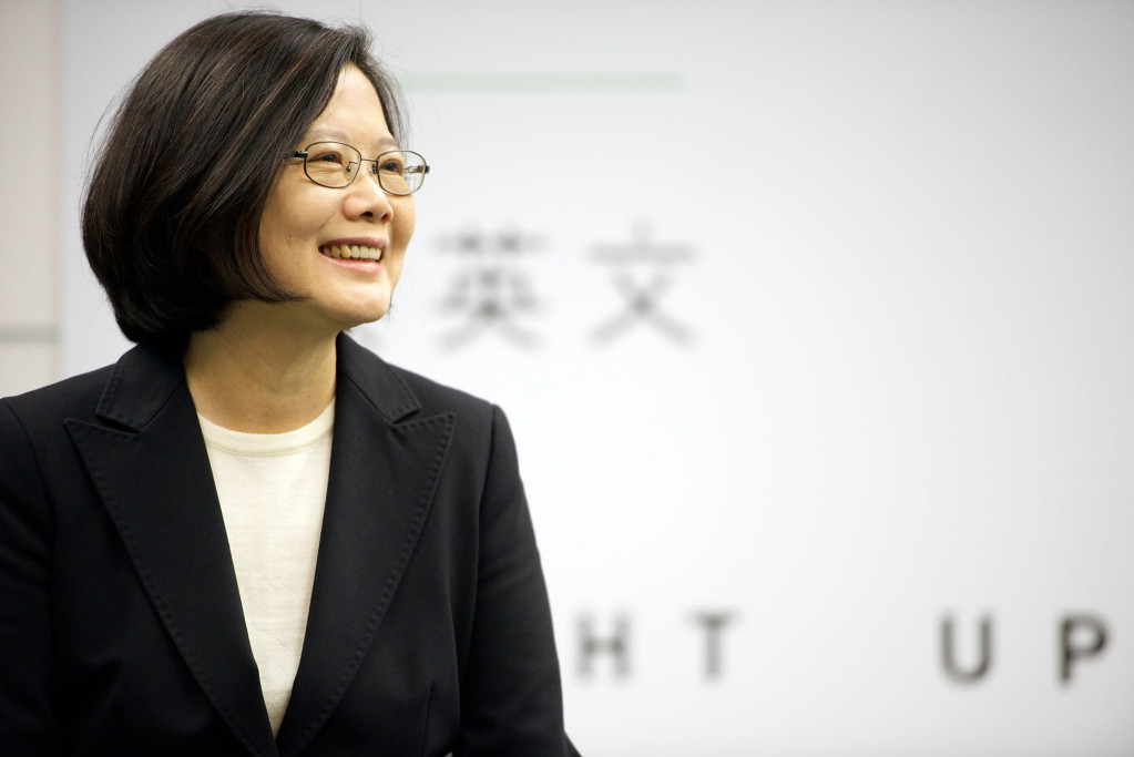 蔡英文曾說過新政府不會由民進黨整碗捧去，可是這種想法太過份理想主義，台灣的政治猶如熾熱至極的廚房，保持理想主義可能會好心沒好報。(資料照，黃謙賢攝，20160321)