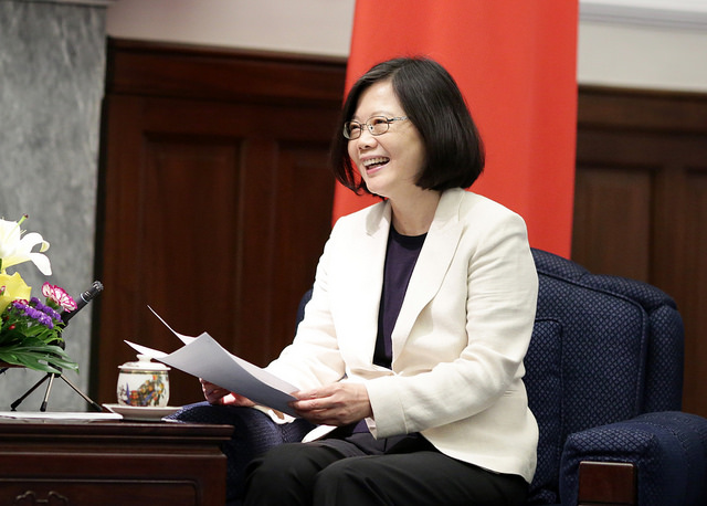 蔡總統昨晚在執政會議上,對黑道人士干擾日本食品公聽會一事表達震怒,據指出,將補開台北和高雄兩場。圖/府資料照片