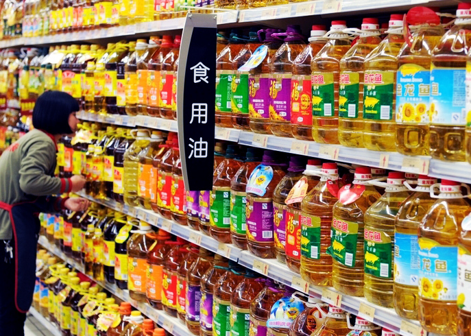 回收油的問題,如今更進一步入侵到「有品牌」的商號,道高一尺魔高一丈。(網路資料翻攝)