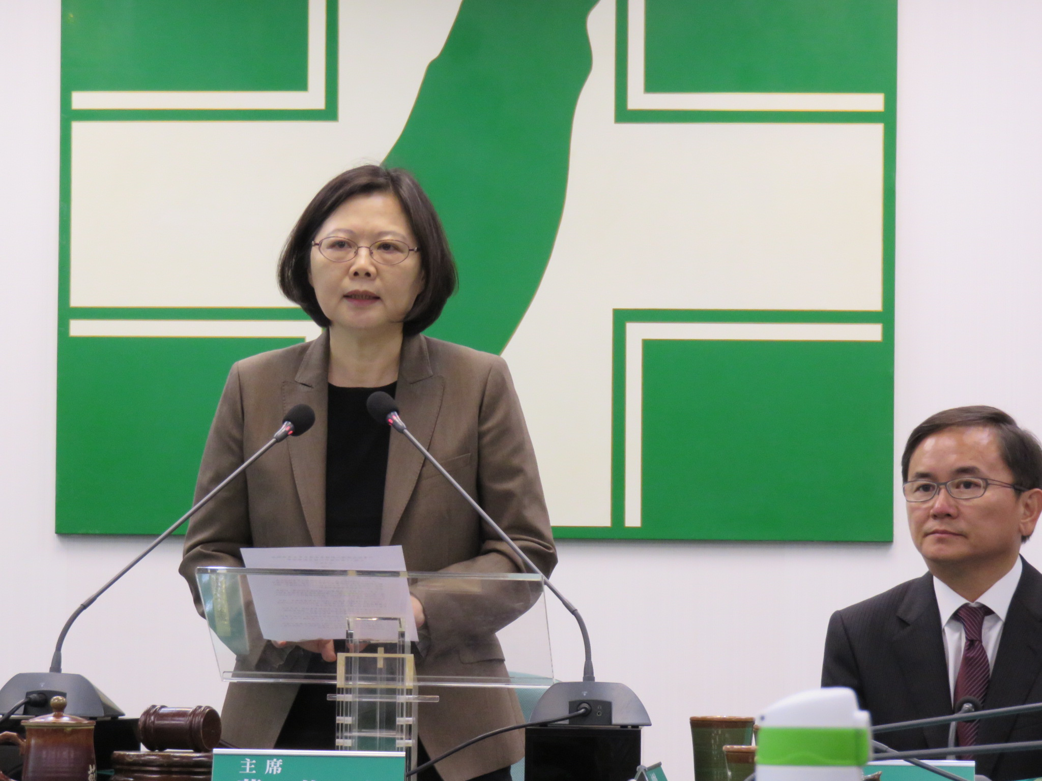 蔡英文今前往台中監獄探望扁。（朱蒲青攝）