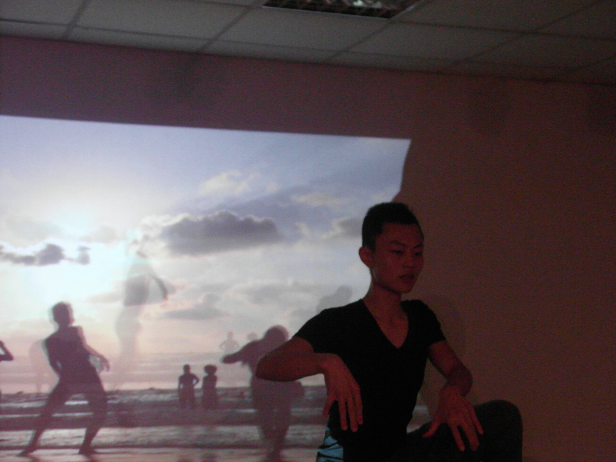 透過Gaga舞蹈訓練，一般人也可以掌握自己的身體及動作。(記者陳淑貞攝)