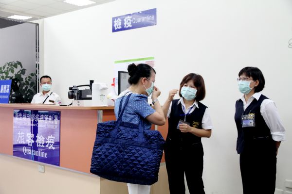 台南航空站MERS-CoV防疫演練(照片/南市府提供)