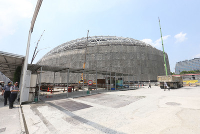 台北市政府16日公布大巨蛋安檢報告，報告指出，根據電腦模擬結果，大巨蛋疏散60分鐘，還是會有部分人員塞在地下2樓，無法到達1樓戶外空地。名嘴黃智賢痛批柯市府的安檢報告「滿口謊言」，並二度發文把問題歸咎於前總統陳水扁。（中央社資料照片）20150417