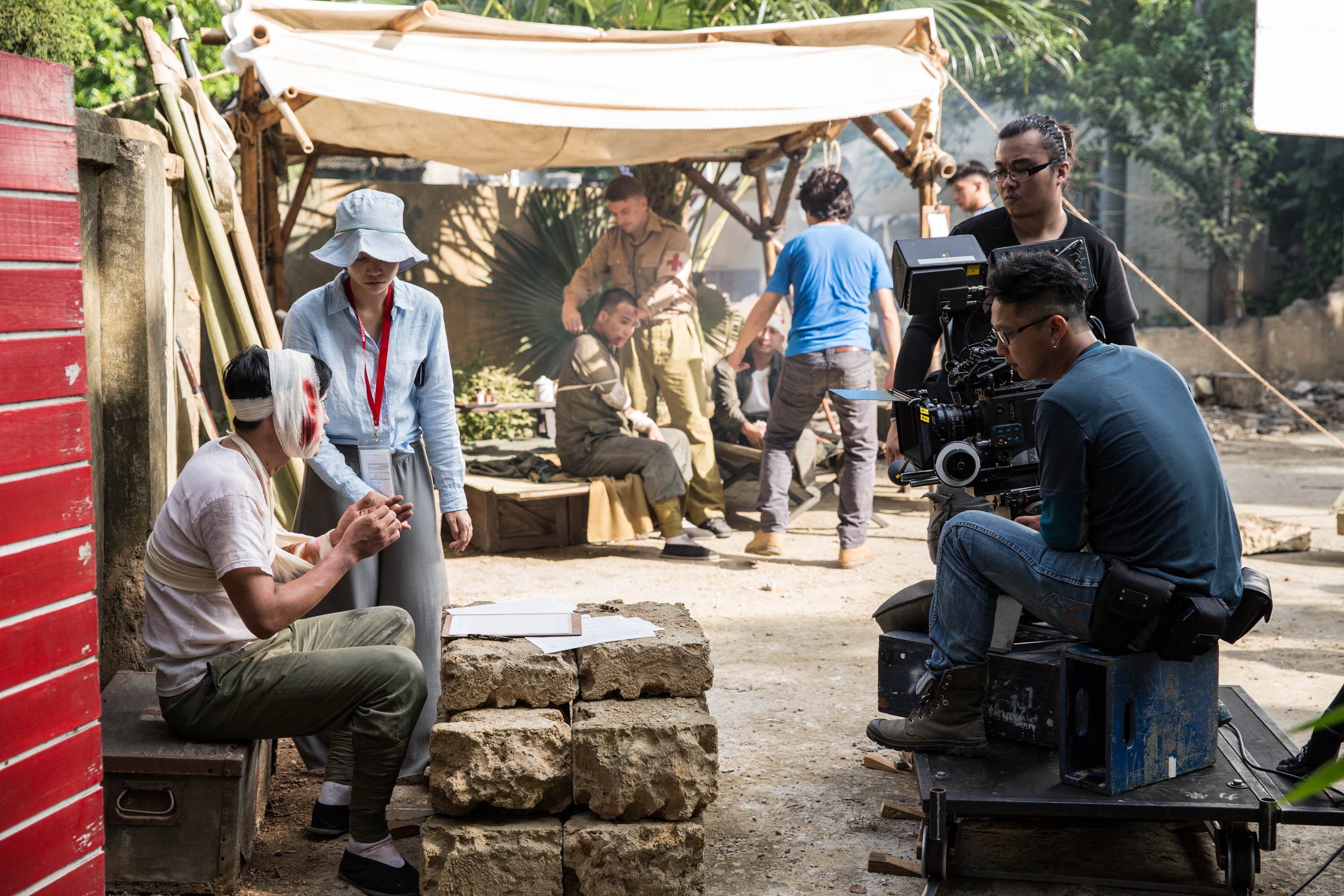 《阿罩霧風雲下集》昨(23日)清晨6點多在中壢馬祖新村開鏡。(圖安可電影提供)