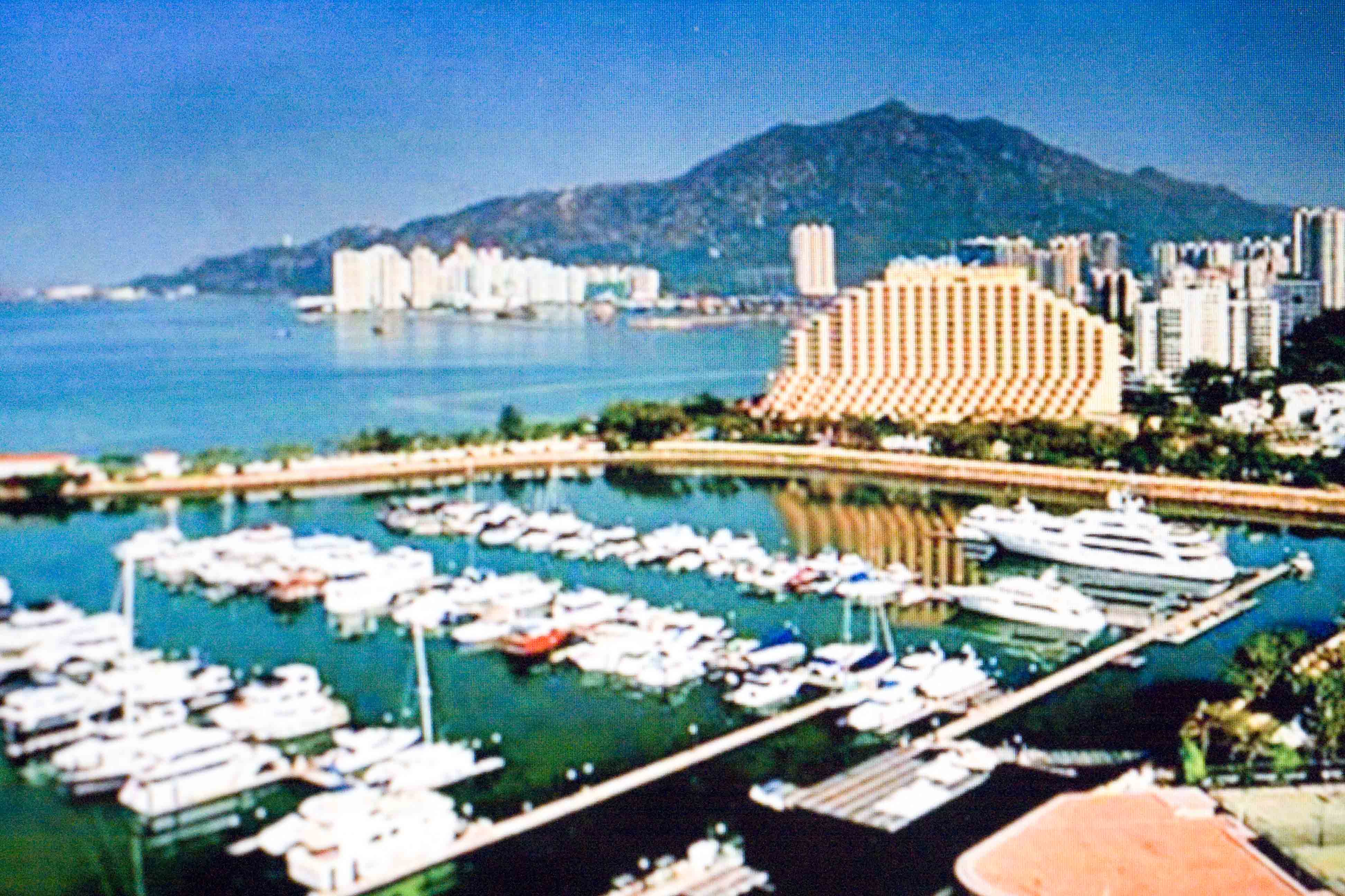 深圳口岸不遠處的香港屯門區，也是中國水貨客的重災區（網路圖片翻攝）