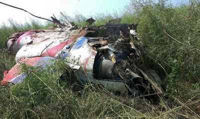 空軍雷虎小組一架AT-3教練機21日上午進行飛行訓練時,失事在高雄梓官一處田裡,飛行員莊倍源中校重傷送醫不治,不幸殉職。(中央社)